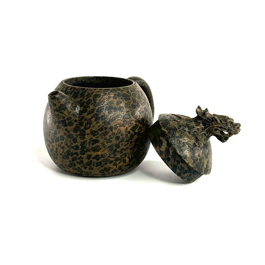 Where Art Meets Tradition: The Story Behind the Long Chu Pot